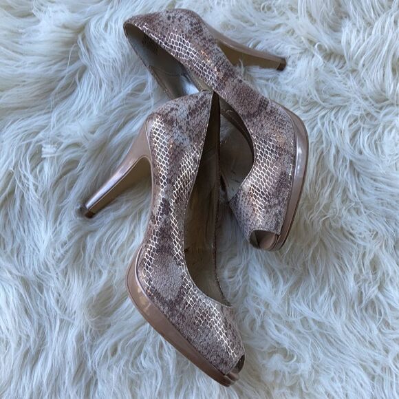 Ann Klein Leather Gold Metallic Snake Peep Toe Four Inch Heel Size 7.5 - Picture 8 of 12